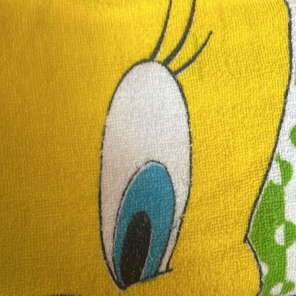 RARE VINTAGE 1966 TWEETY SYLVESTER BEACH TOWEL FRANCO MFG COLLECTABLE 27”x53” - Picture 4 of 11